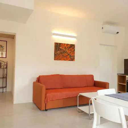 Apartman Vr Terrazza Arena 2 *